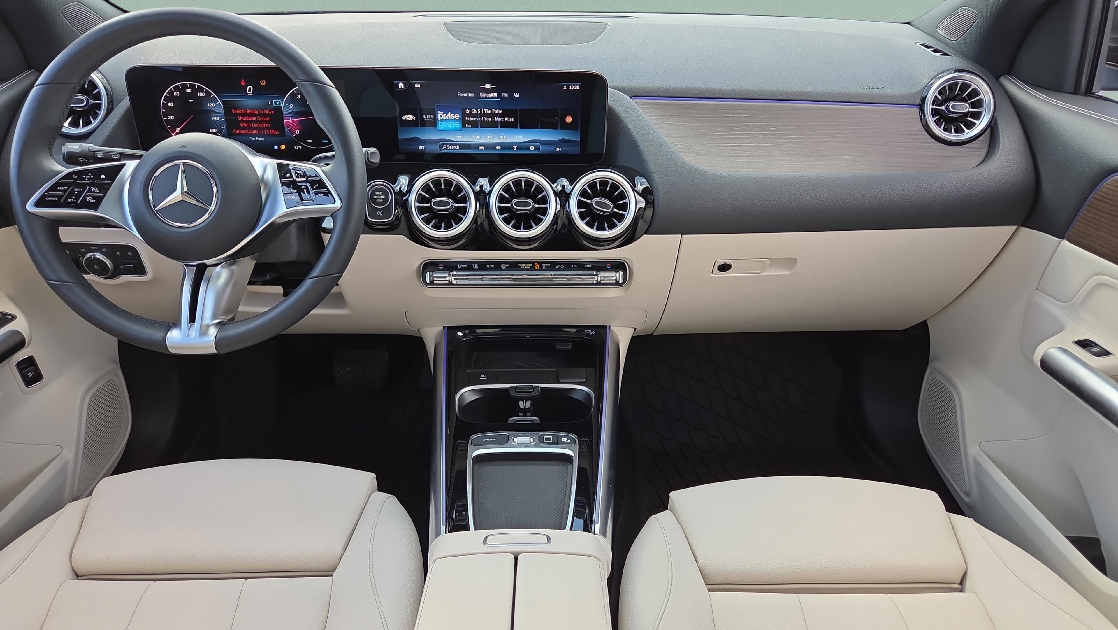 Used 2025 Mercedes-Benz GLA 250 image 34