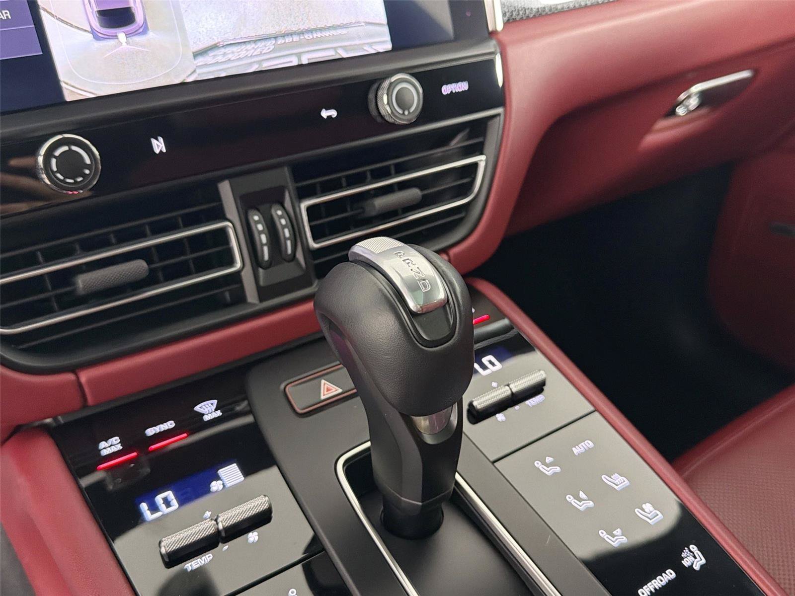 Certified 2023 Porsche Macan GTS AWD/4WD image 34