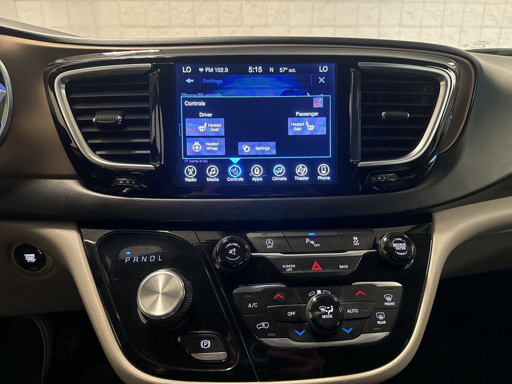 Used 2017 Chrysler Pacifica Touring-L Plus FWD image 15