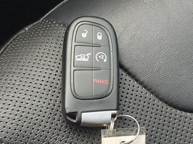 Used 2019 Jeep Cherokee Limited FWD image 28