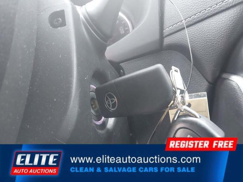 Used 2021 Toyota RAV4 LE AWD/4WD image 22