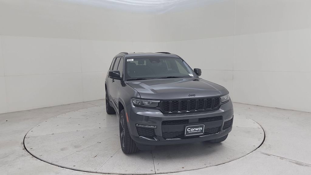 New 2025 Jeep Grand Cherokee L Limited w/ Black Appearance Package image 4