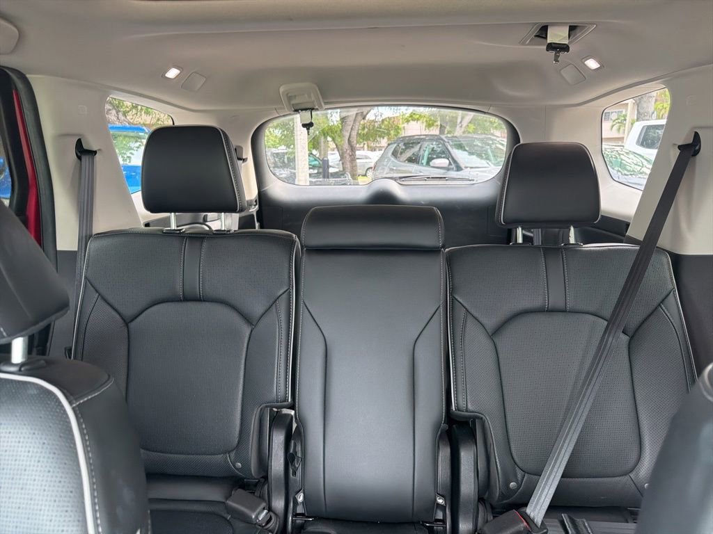 Used 2024 Honda Pilot Elite image 12
