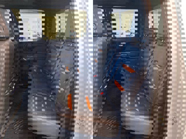 Used 2020 GMC Sierra 1500 AT4 w/ AT4 Premium Package image 9