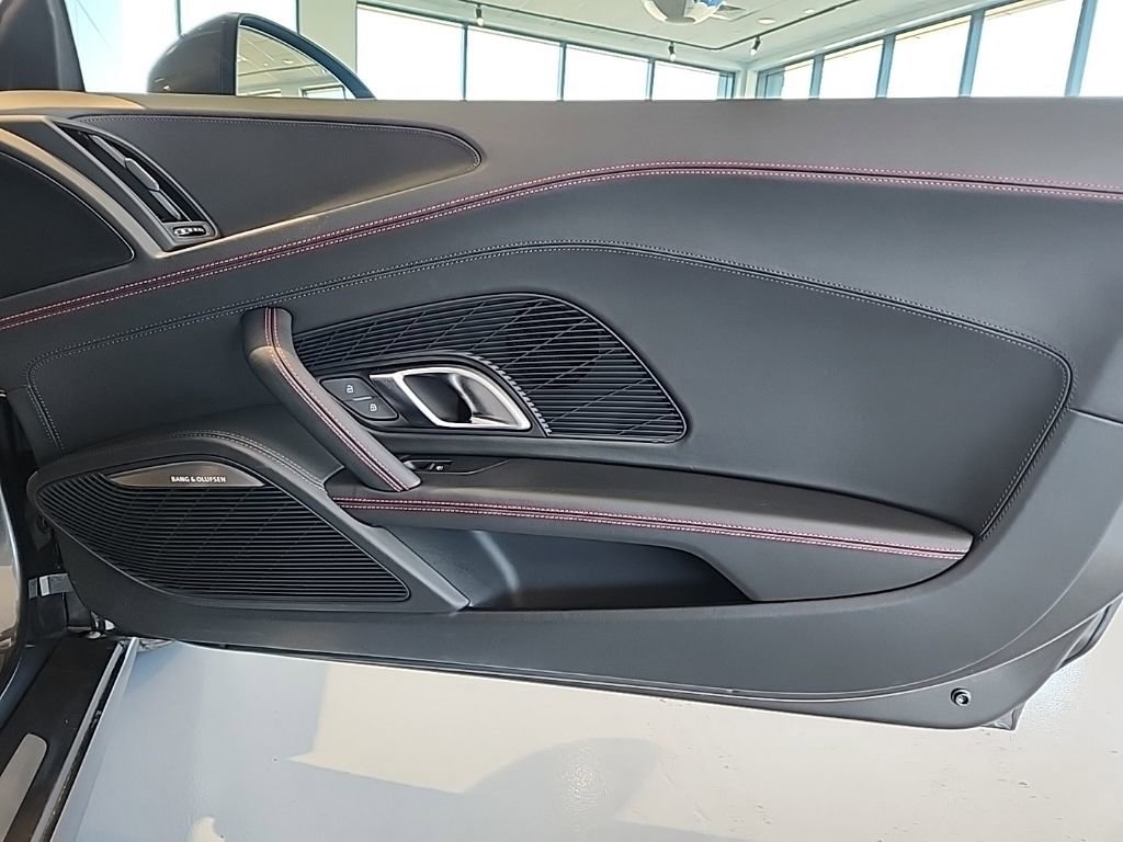 Used 2017 Audi R8 V10 image 20