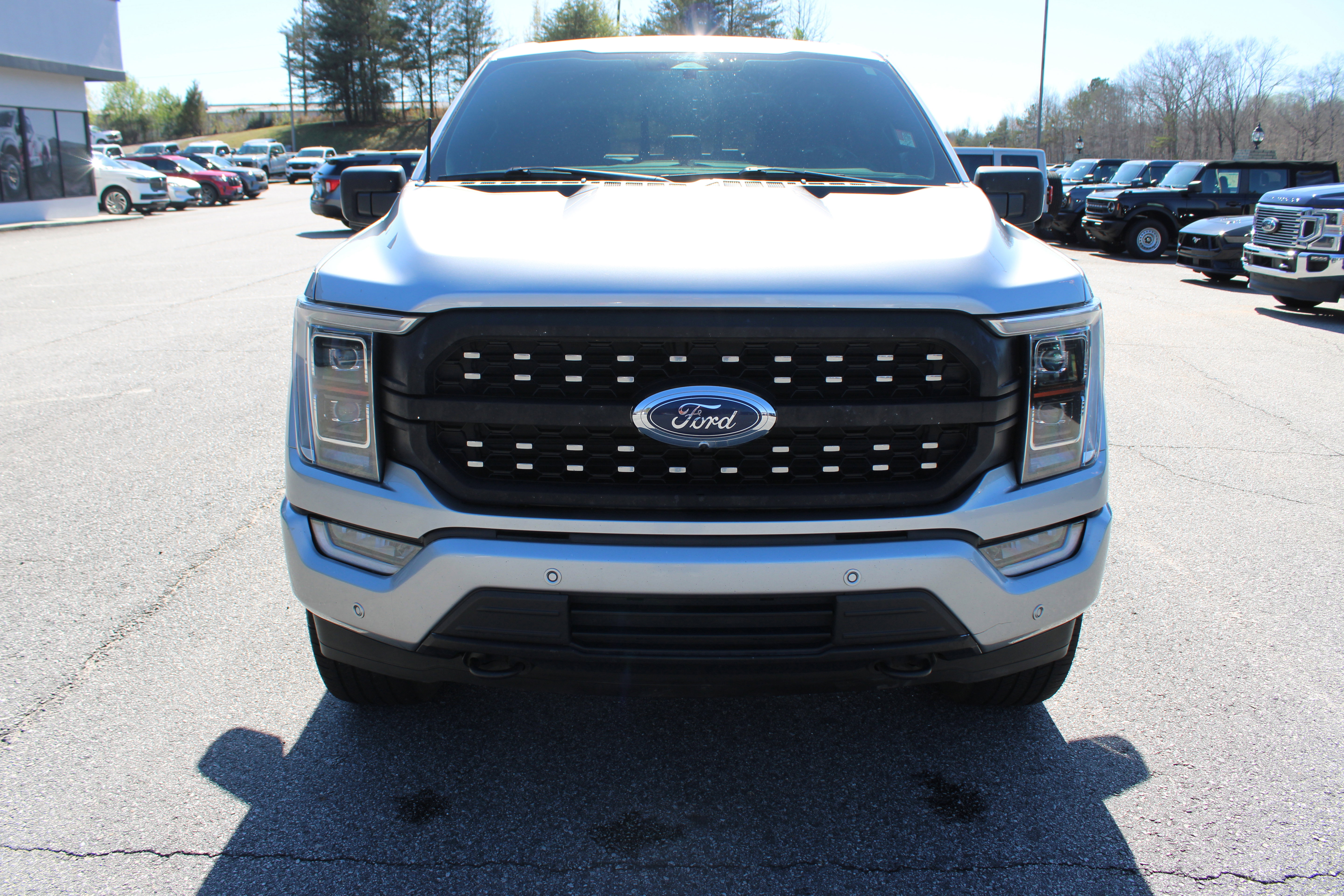 Used 2022 Ford F150 Platinum w/ Equipment Group 701A High image 3
