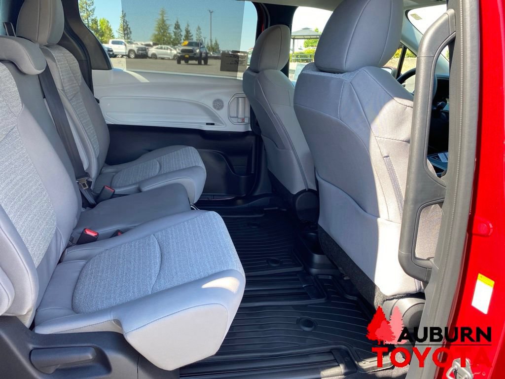 New 2026 Toyota Sienna LE FWD image 16