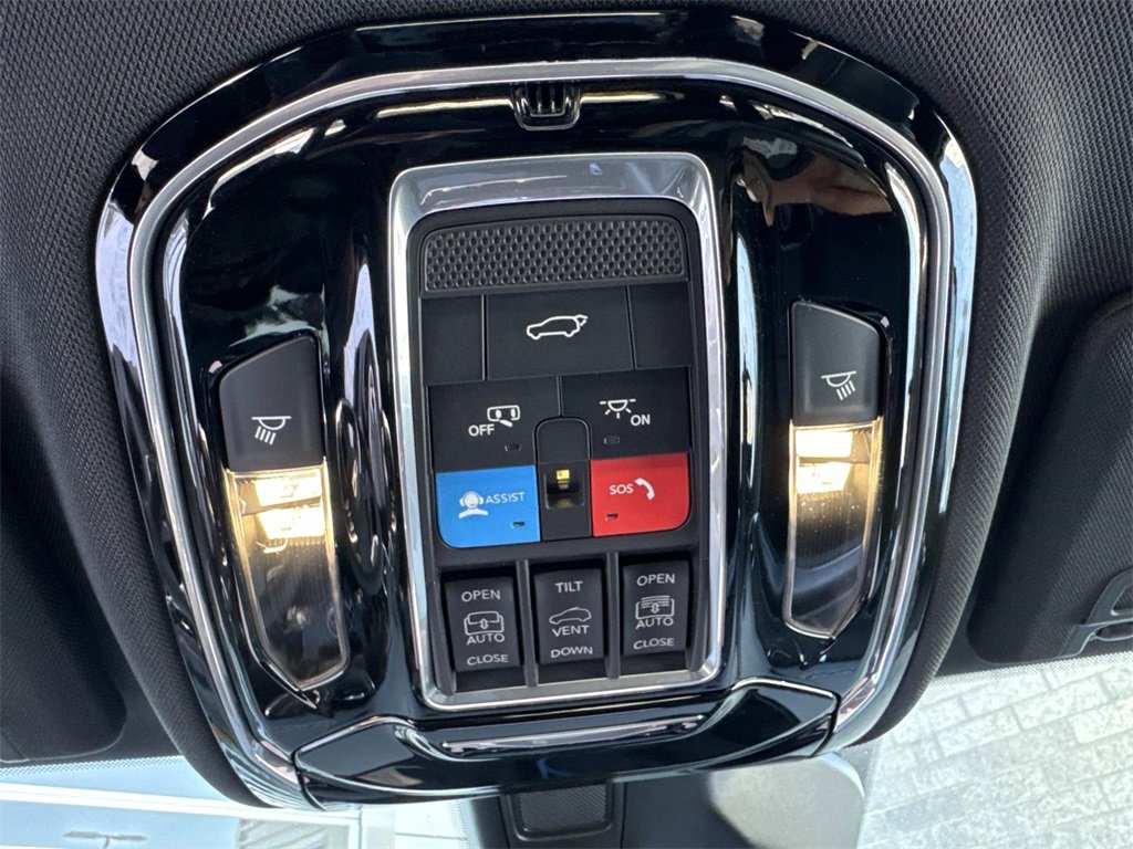 Used 2023 Jeep Grand Cherokee Overland image 21