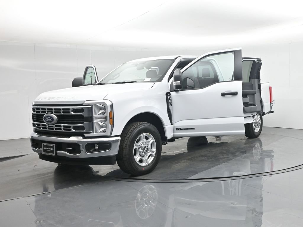 New 2026 Ford F350 XLT image 33