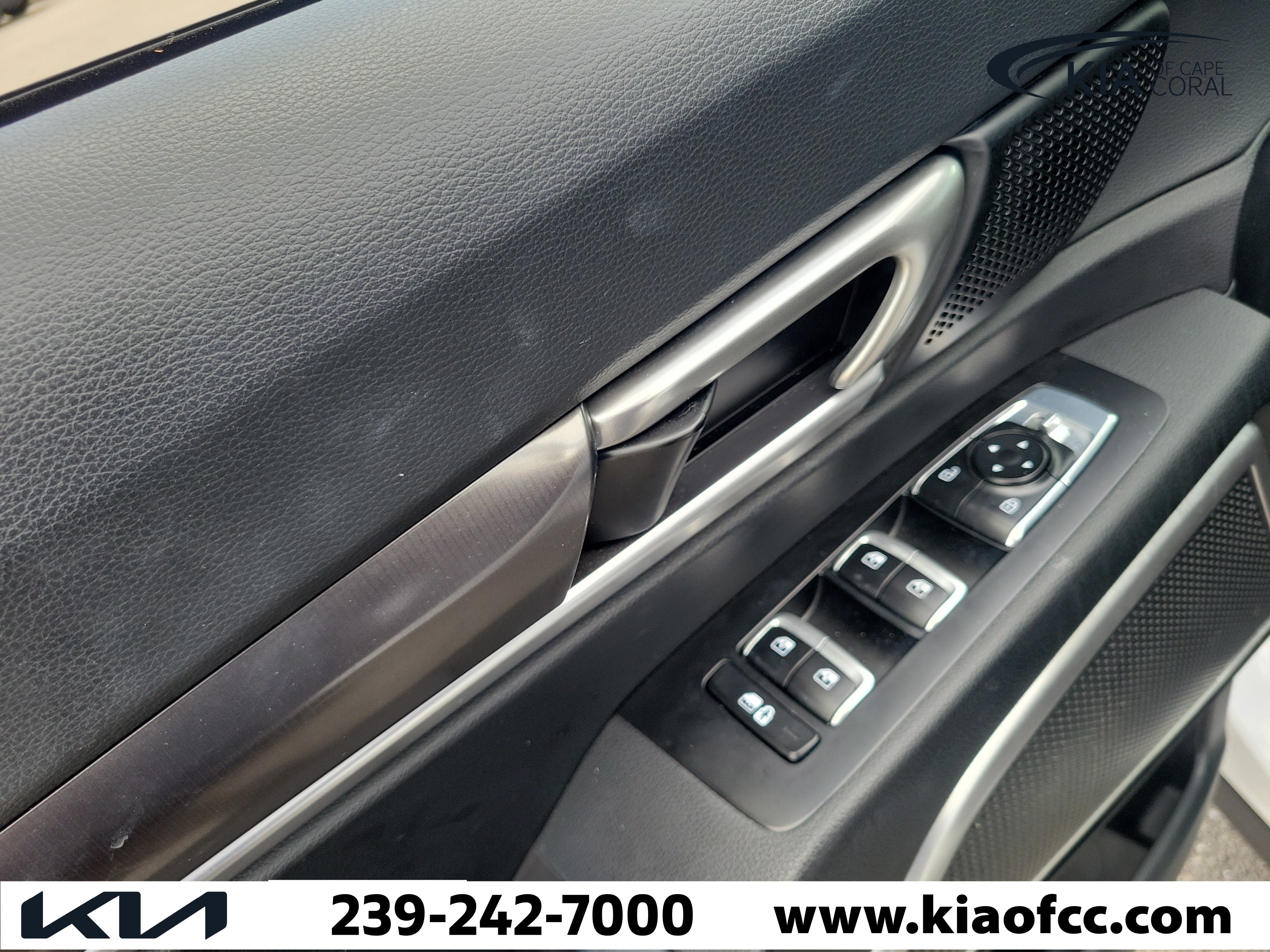 Certified 2024 Kia Telluride S w/ S Sunroof Package FWD image 24