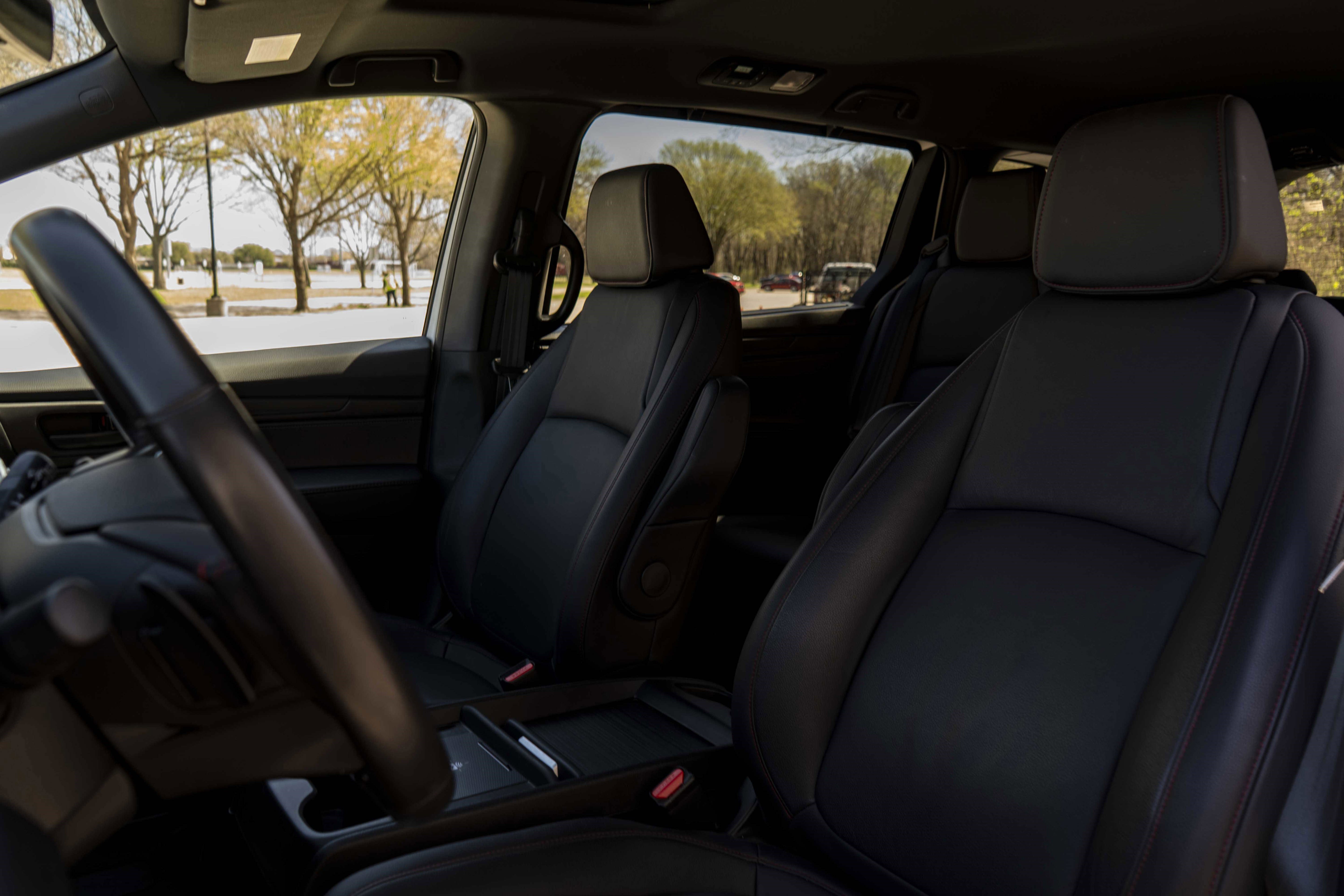 Used 2025 Honda Odyssey Sport-L image 17