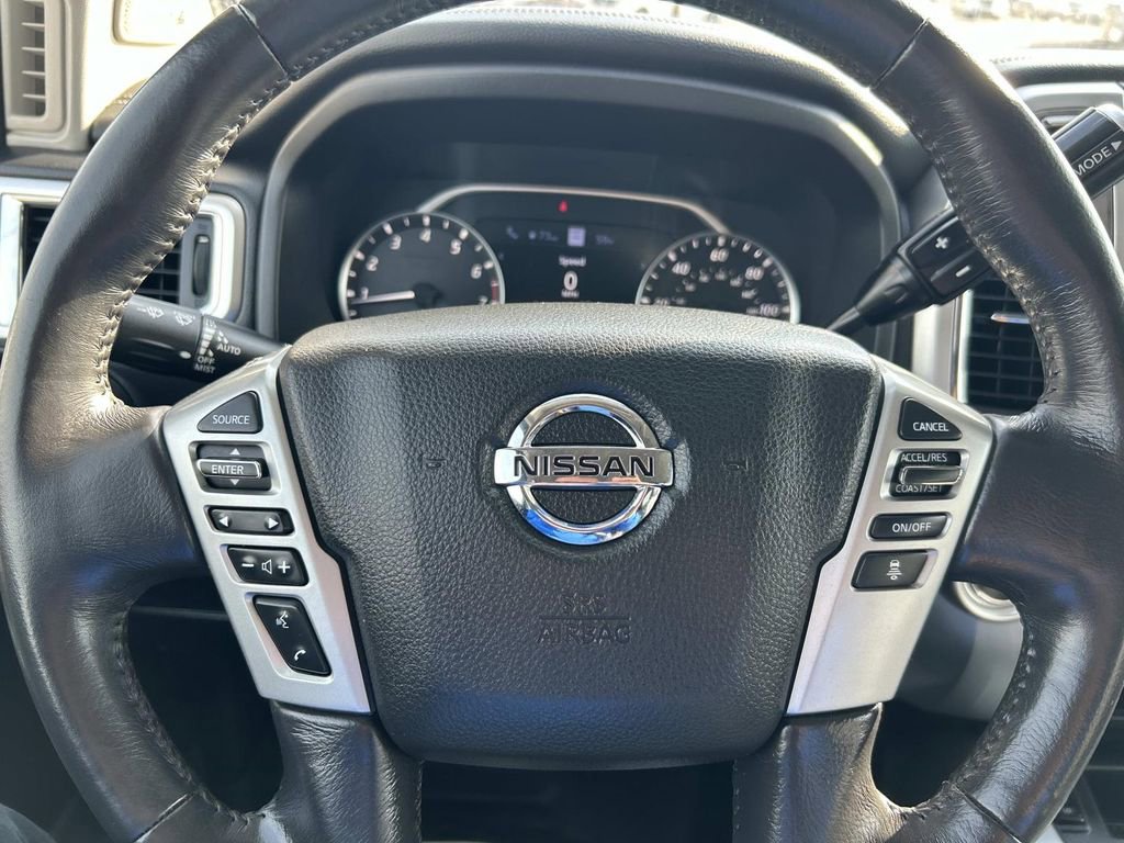 Used 2020 Nissan Titan SL image 36
