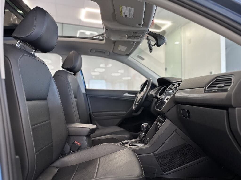 Used 2019 Volkswagen Tiguan SE w/ Panoramic Sunroof Package AWD/4WD image 17