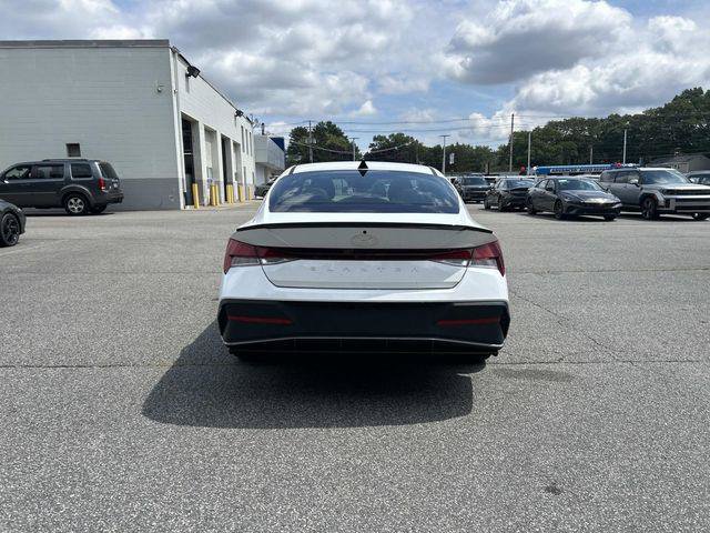 New 2026 Hyundai Elantra SEL Sport FWD image 3