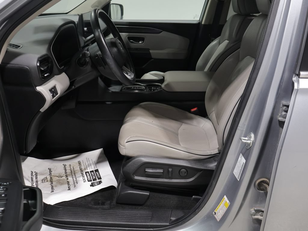Used 2023 Honda Pilot Elite image 10