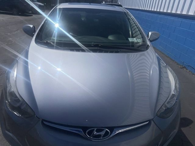 Used 2015 Hyundai Elantra SE w/ Option Group 03 FWD image 3