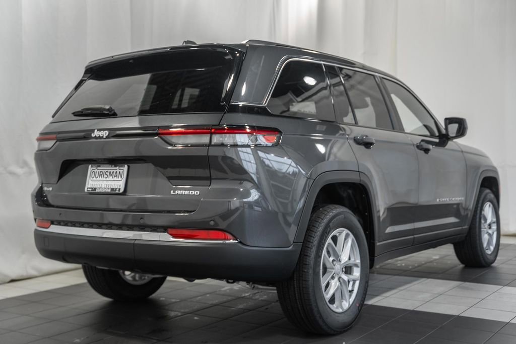 New 2025 Jeep Grand Cherokee Laredo X w/ Trailer Tow Package image 4
