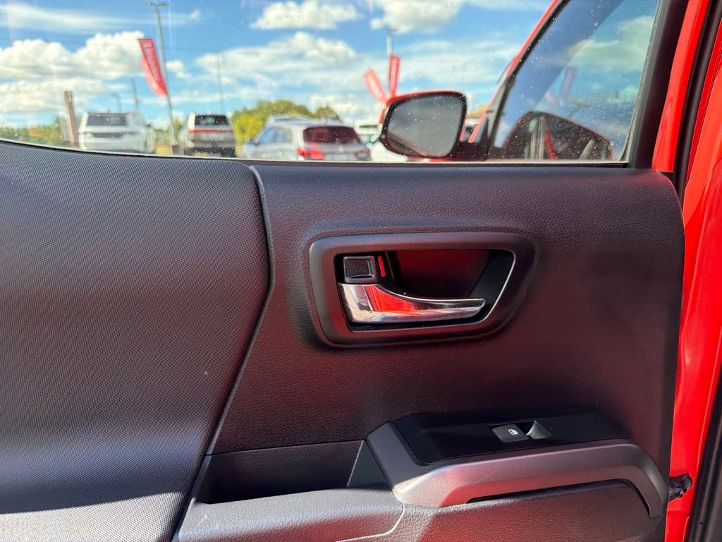 Used 2023 Toyota Tacoma TRD Pro AWD/4WD image 33