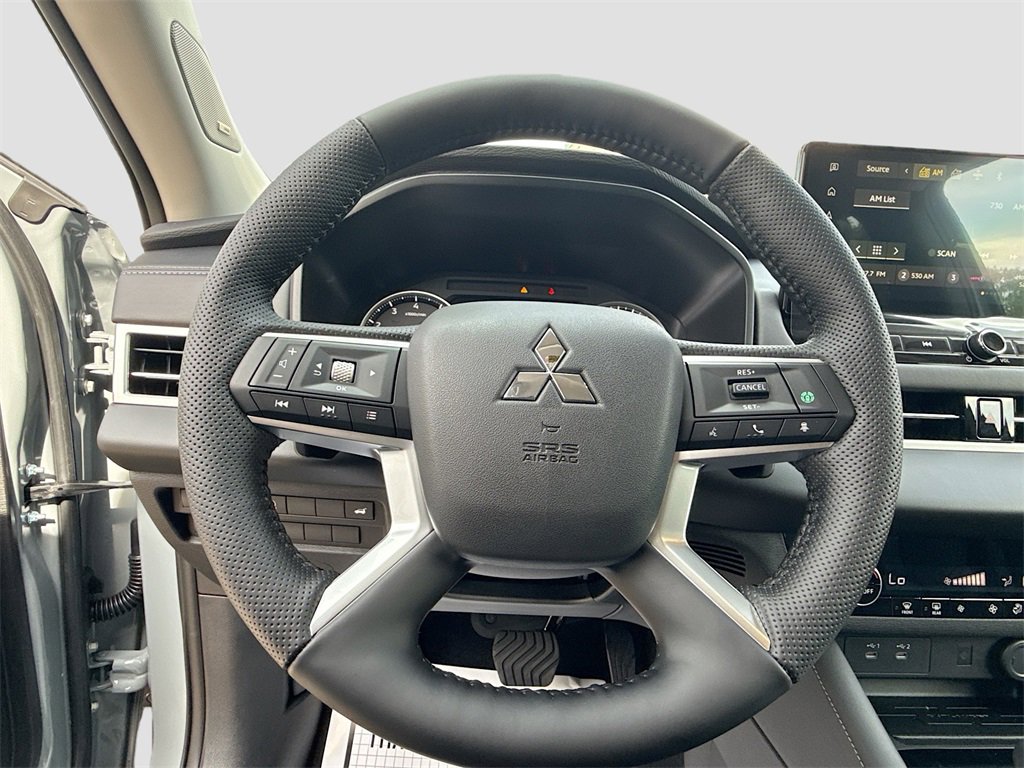 New 2026 Mitsubishi Outlander SE image 11