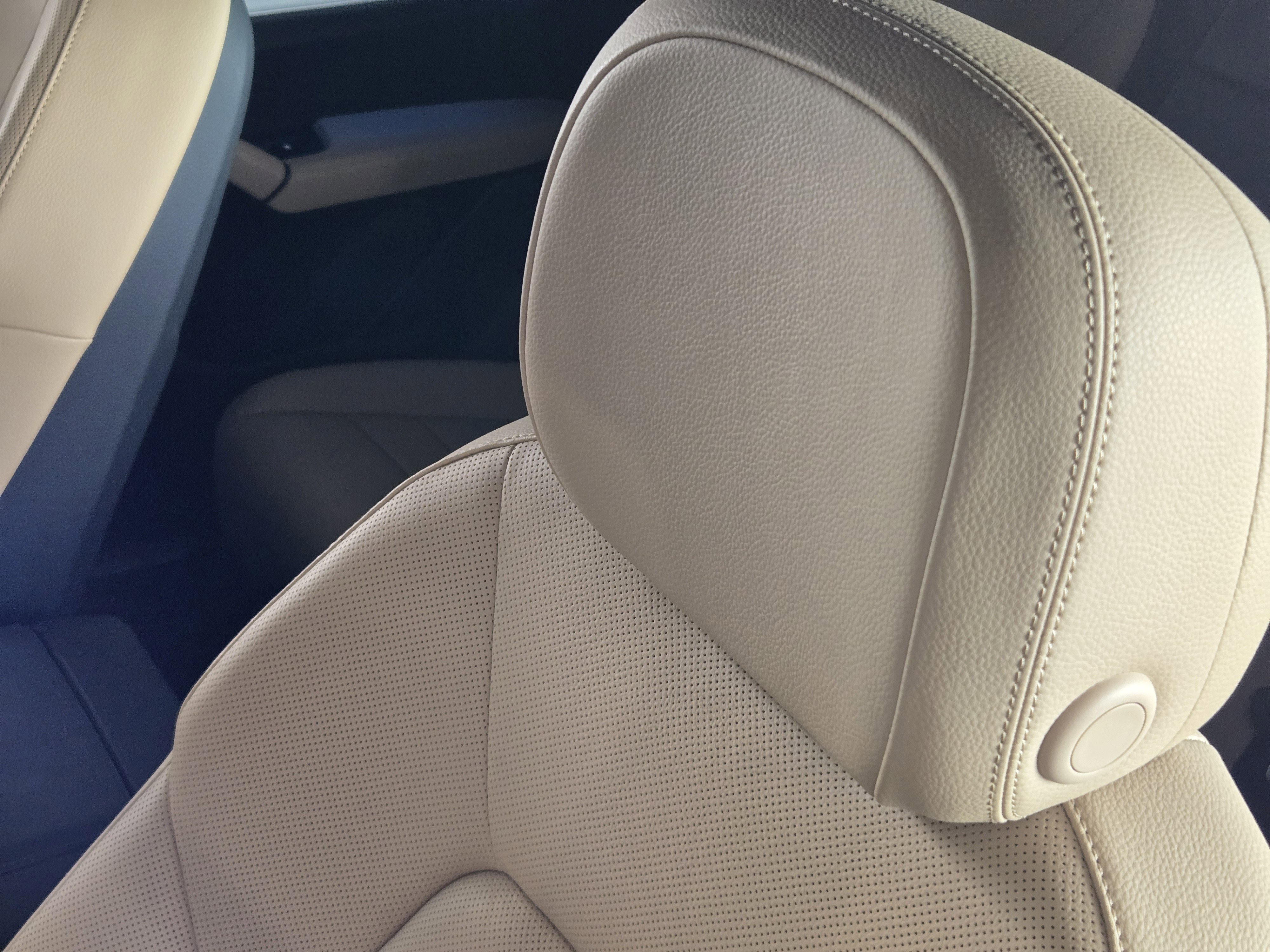 Certified 2025 Porsche Cayenne image 17