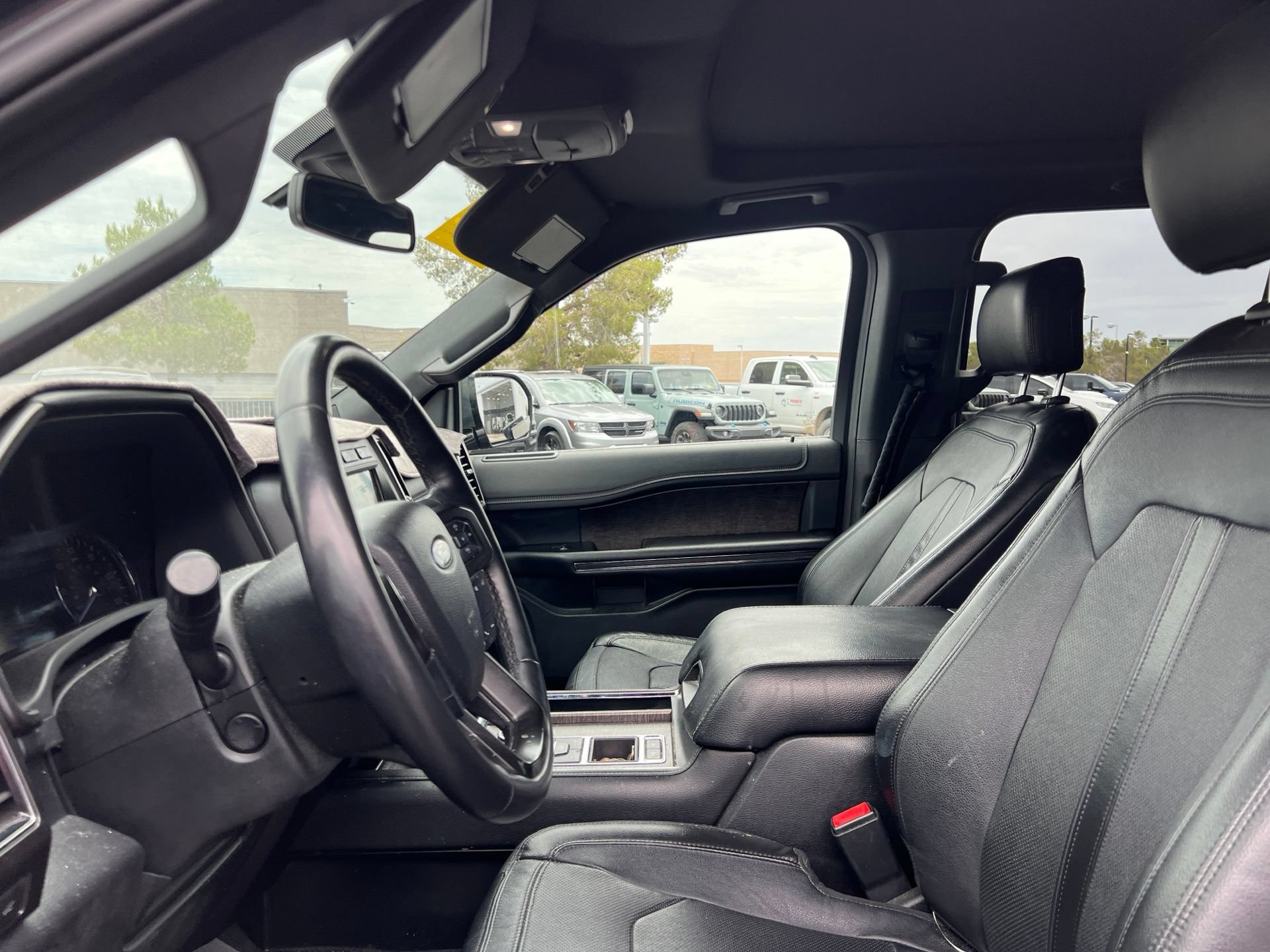 Used 2020 Ford Expedition Limited w/ Equipment Group 302A RWD image 29