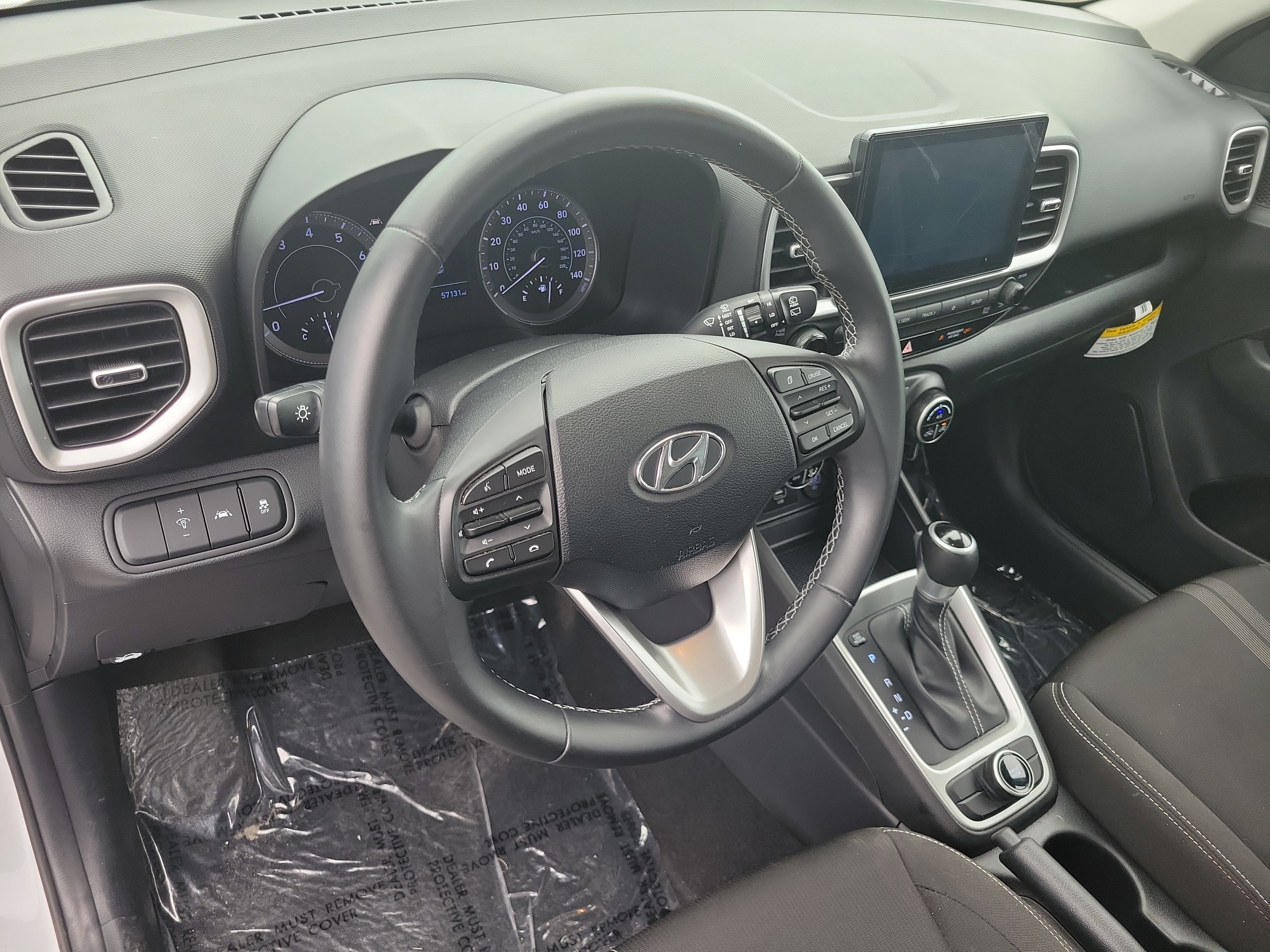 Used 2021 Hyundai Venue SEL FWD image 18