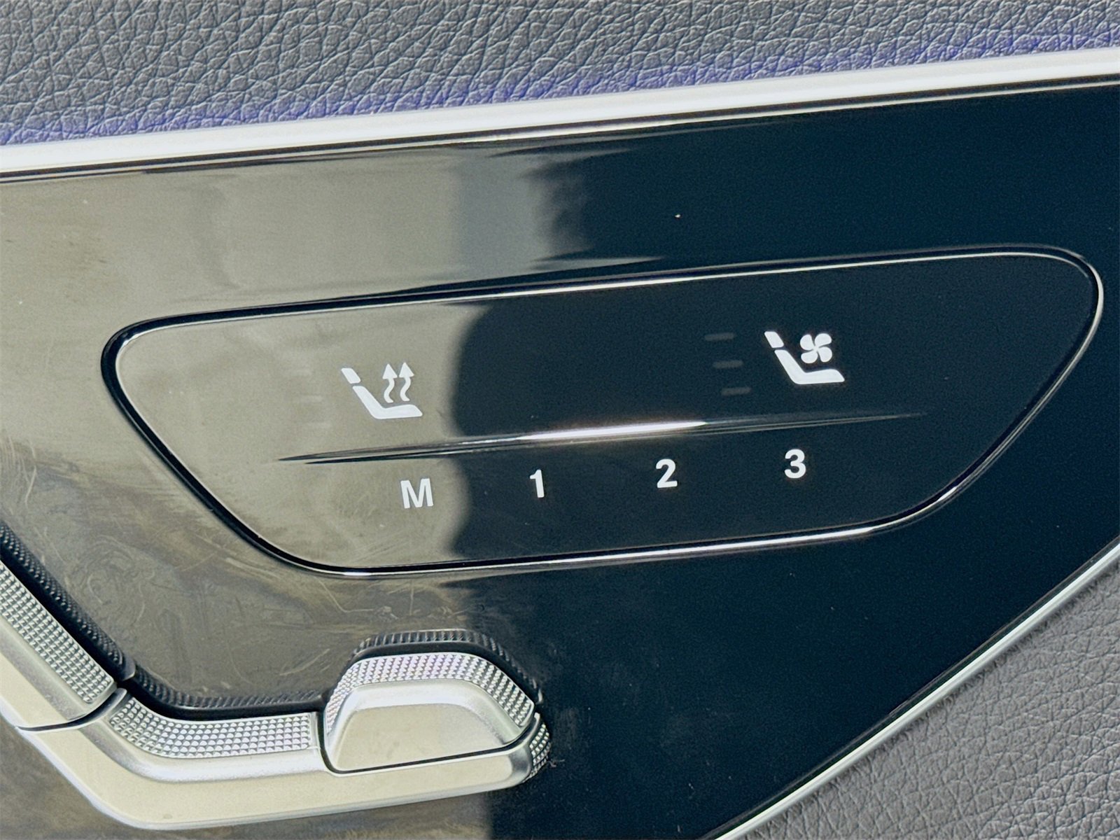 Used 2024 Mercedes-Benz CLE 300 4MATIC Coupe image 19