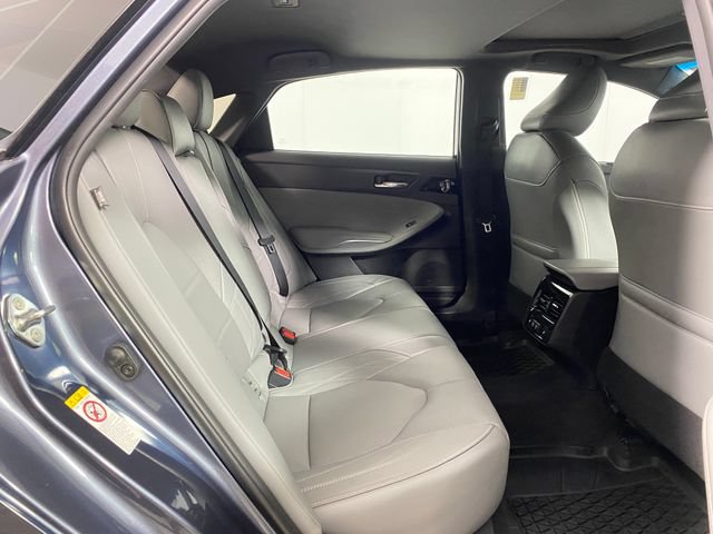 Certified 2019 Toyota Avalon Limited w/ Advanced Safety Package FWD image 9