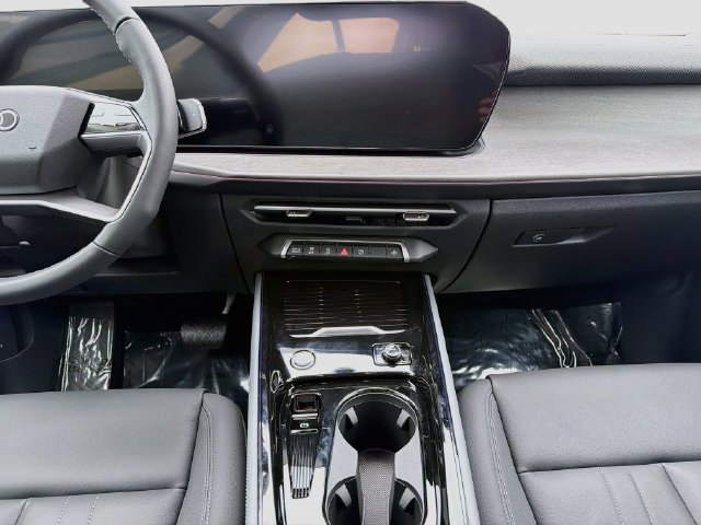 New 2026 Audi Q3 quattro 2.0T AWD/4WD image 18