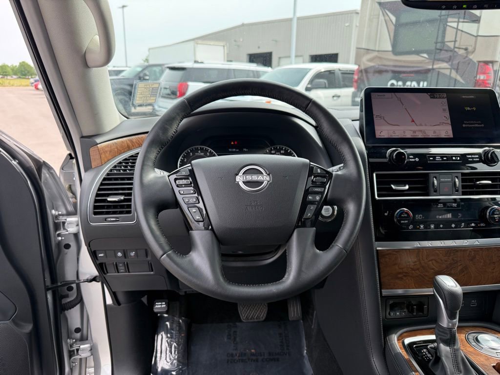 Used 2024 Nissan Armada SL w/ Captain's Chairs Package RWD image 27