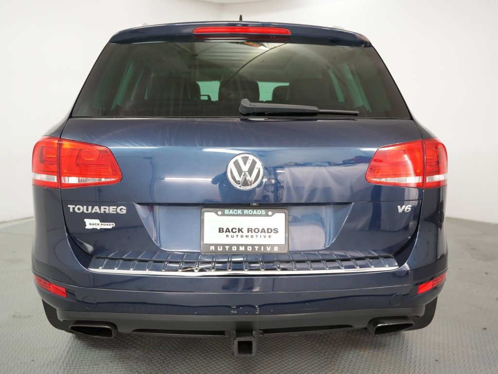 Used 2013 Volkswagen Touareg VR6 image 8