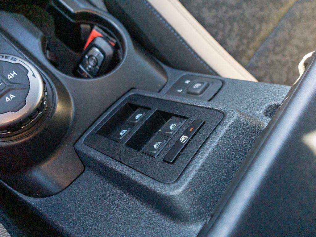 Used 2023 Ford Bronco Wildtrak AWD/4WD image 27