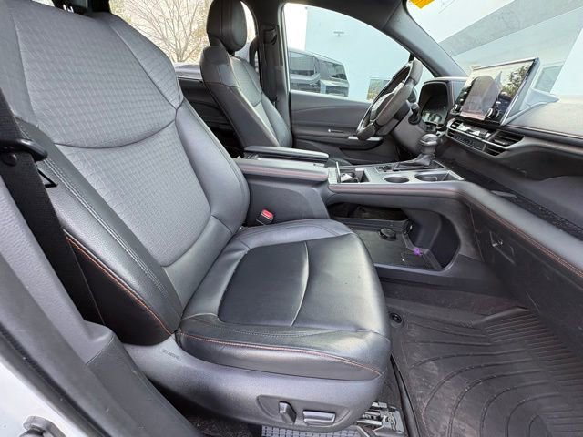 Used 2022 Toyota Sienna XSE image 5