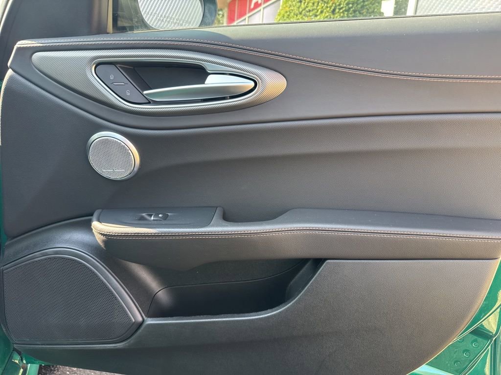 New 2025 Alfa Romeo Giulia AWD w/ Driving Assist Package image 23