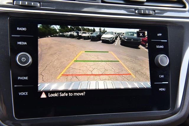 Used 2023 Volkswagen Tiguan SE FWD image 12