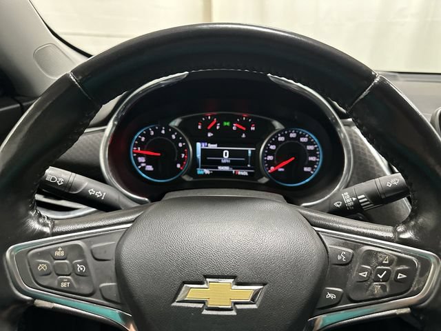 Used 2017 Chevrolet Malibu LT FWD image 10