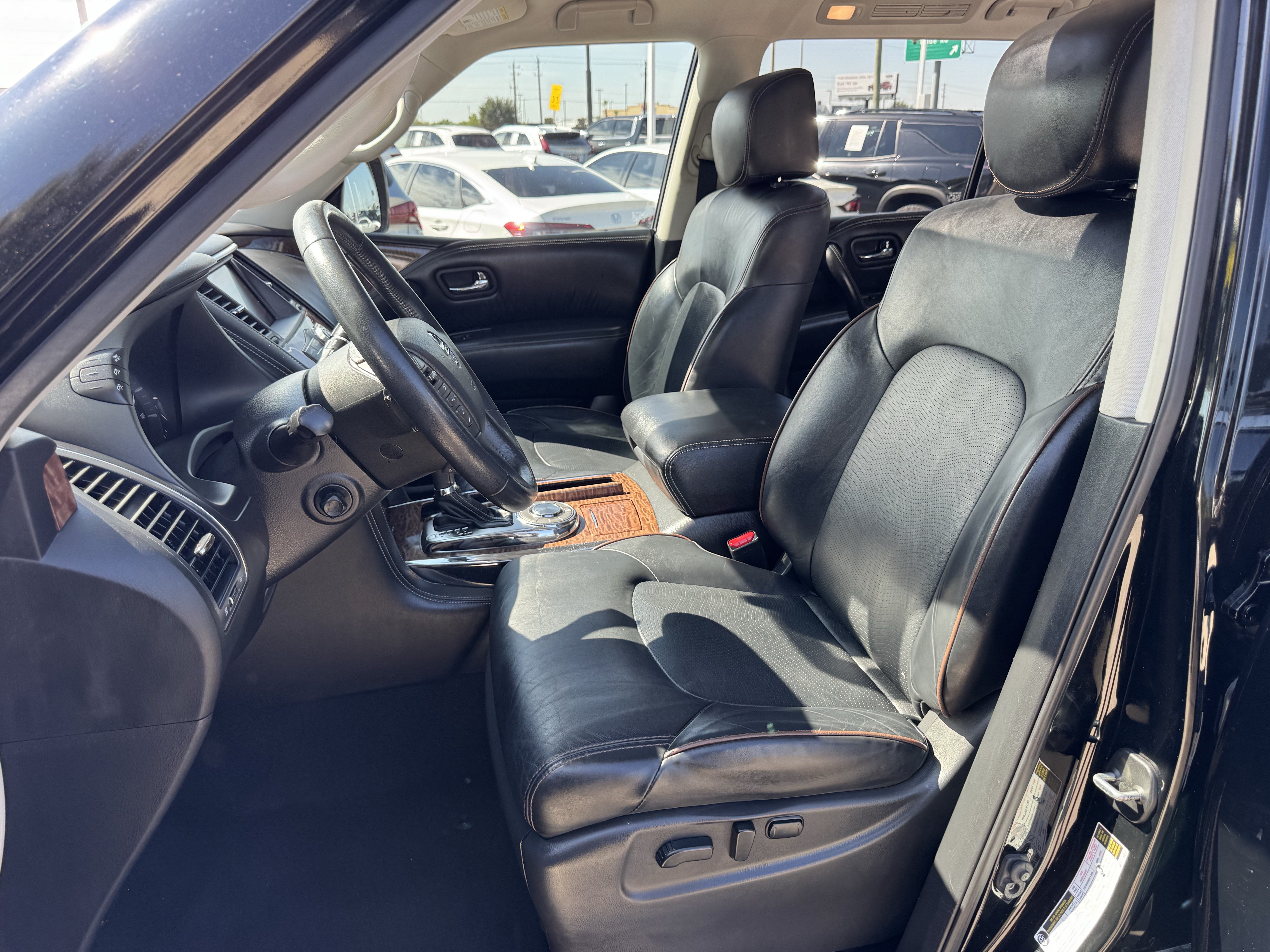 Used 2020 Nissan Armada Platinum w/ Captain's Chairs Package RWD image 23