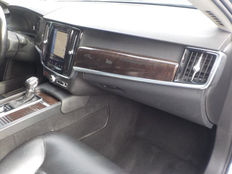 Used 2018 Volvo S90 T5 Momentum image 28
