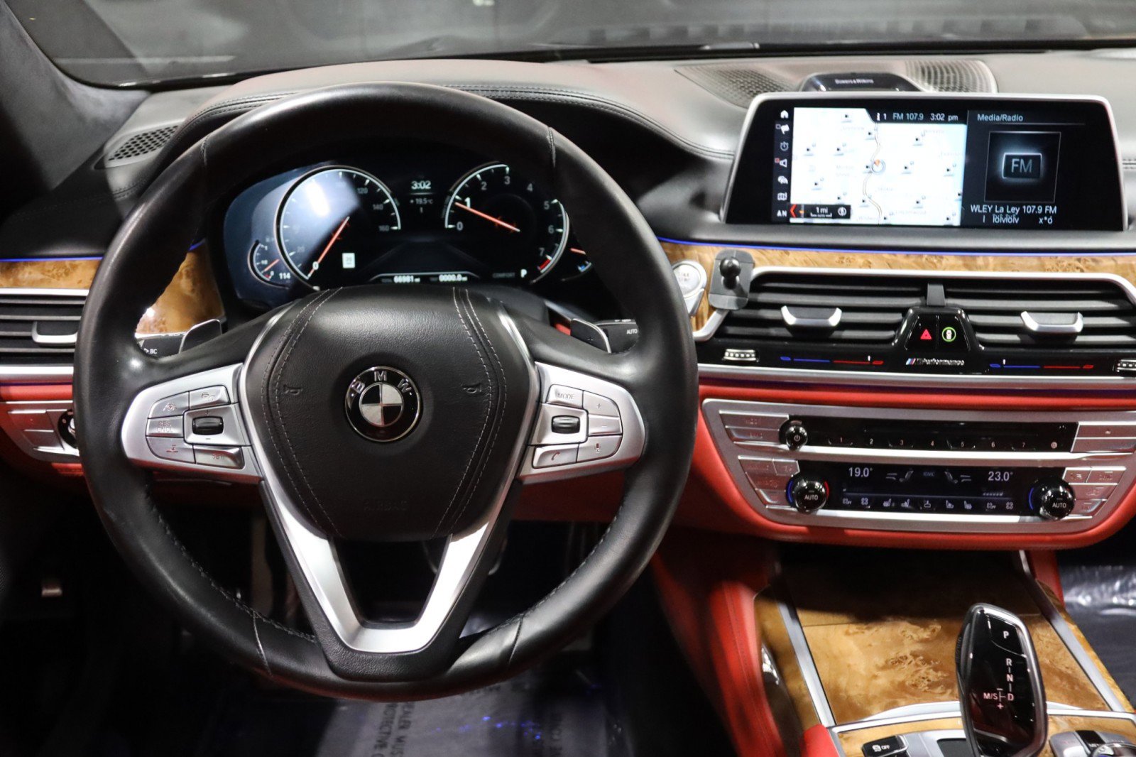 Used 2018 BMW 750i xDrive AWD/4WD image 56