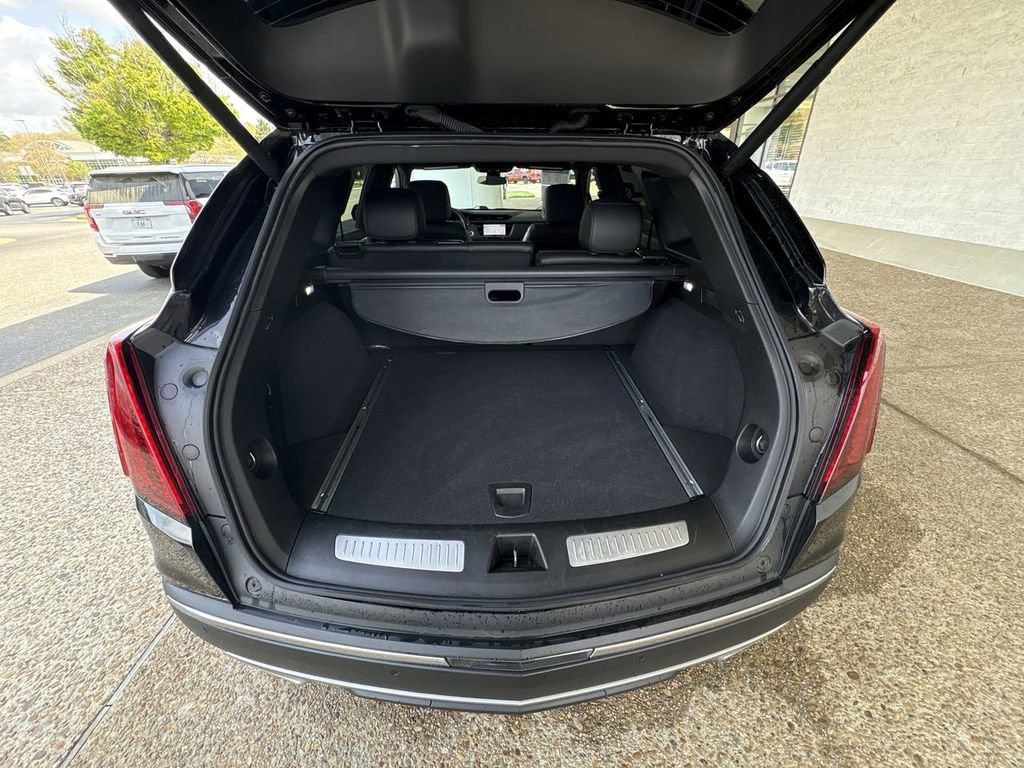 Certified 2025 Cadillac XT5 Premium Luxury FWD image 27