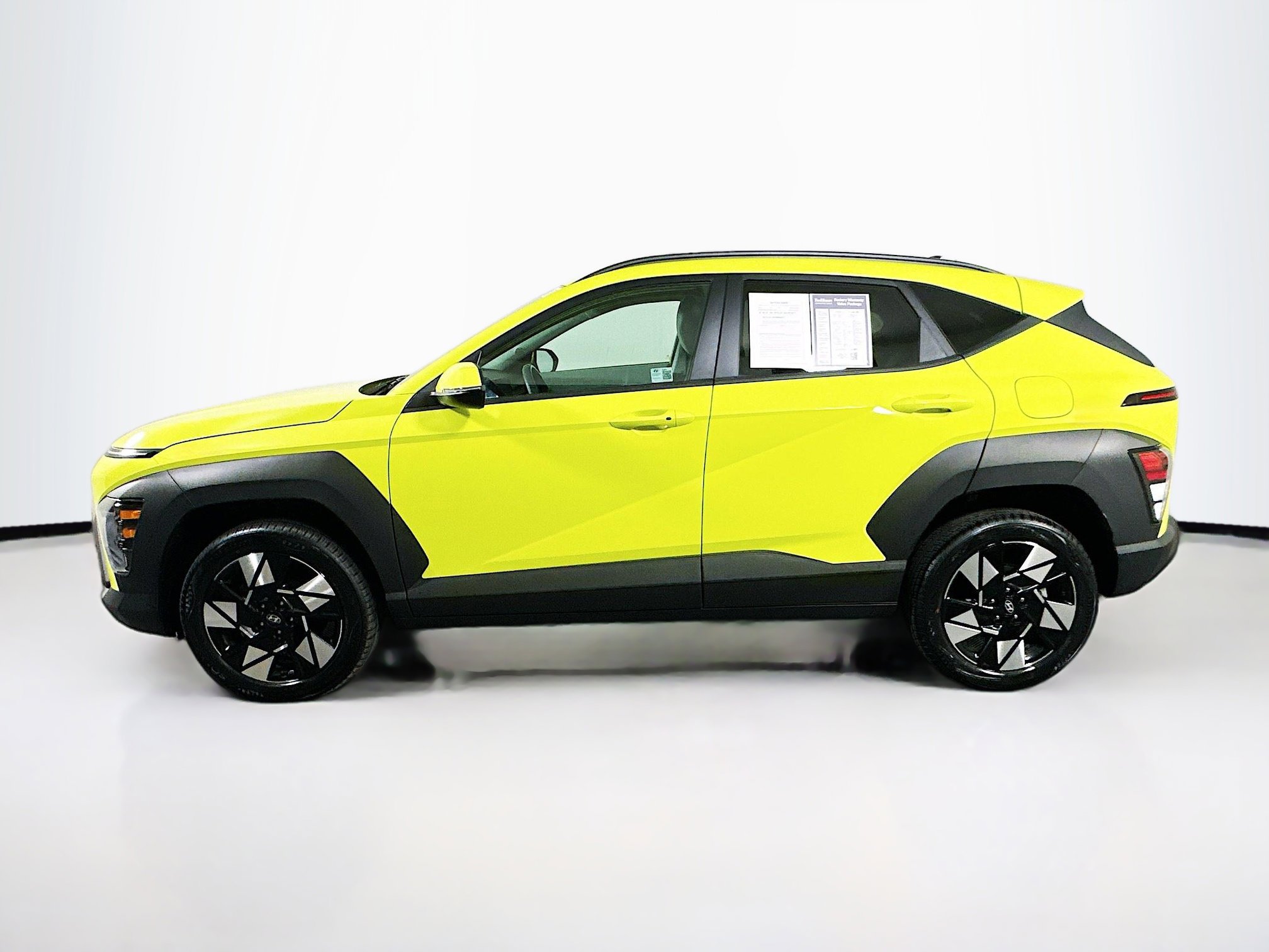 Certified 2025 Hyundai Kona SEL image 4