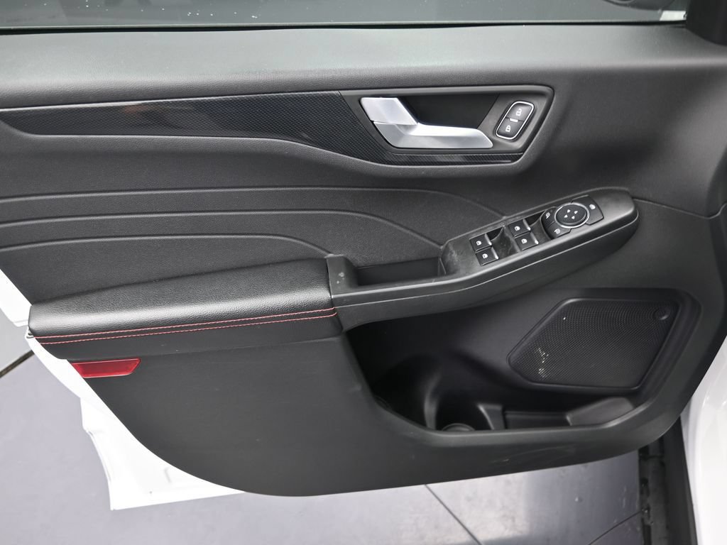 Used 2023 Ford Escape ST-Line w/ Tech Pack #1 FWD image 11