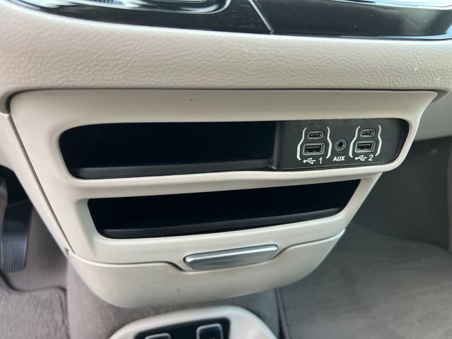 Used 2021 Chrysler Voyager Lxi w/ Cold Weather Group FWD image 21
