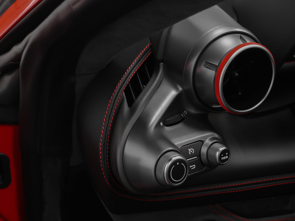Certified 2023 Ferrari F8 Tributo RWD image 49