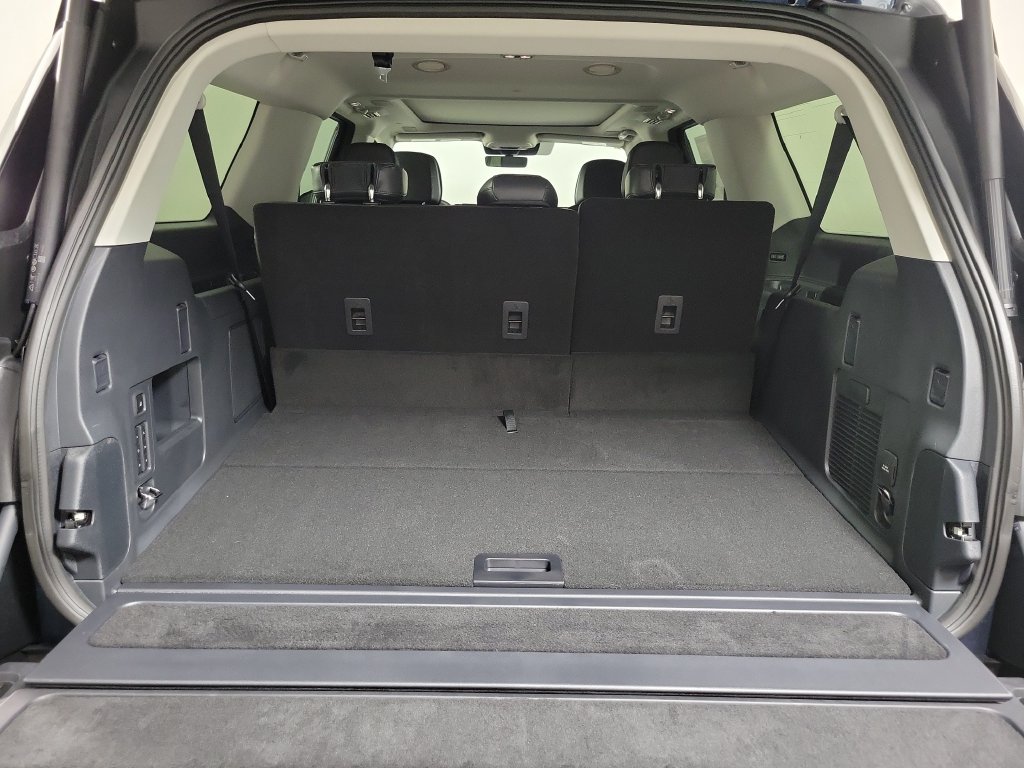 New 2027 Lincoln Navigator L Reserve RWD image 6