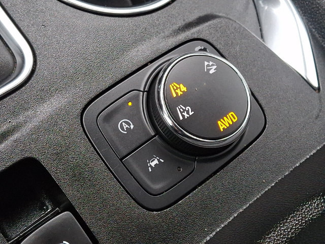 Used 2023 Chevrolet Traverse LT w/ LT Premium Package AWD/4WD image 24