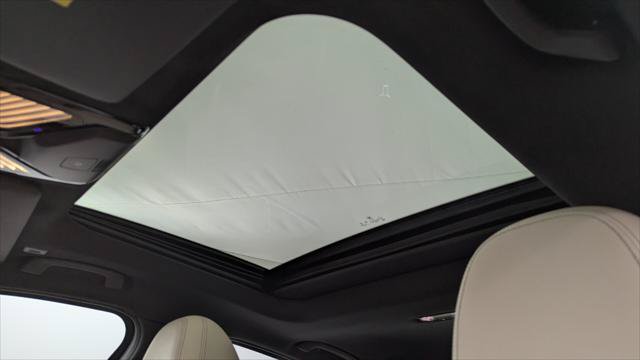 Used 2020 BMW 330i Sedan w/ M Sport Package RWD image 27