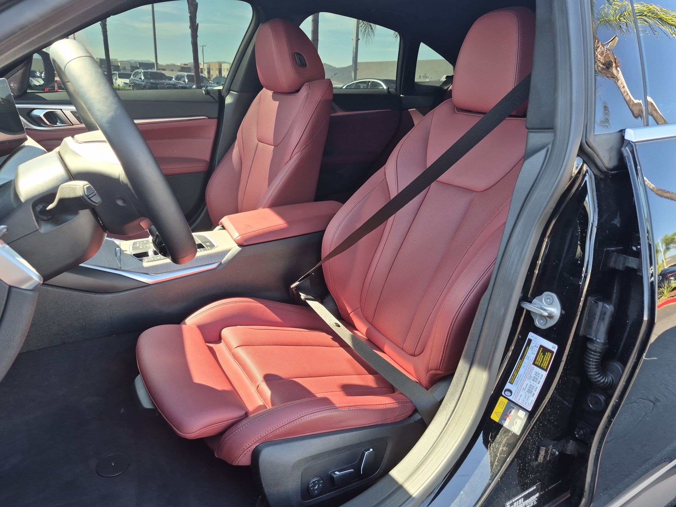 Used 2025 BMW i4 eDrive40 w/ Parking Assistance Package RWD image 16