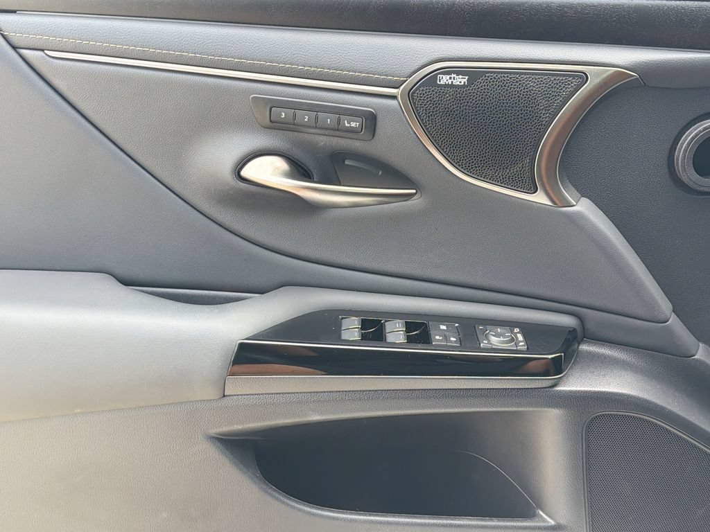 Certified 2024 Lexus ES 300h Ultra Luxury w/ Accessory Package (Z2) FWD image 29