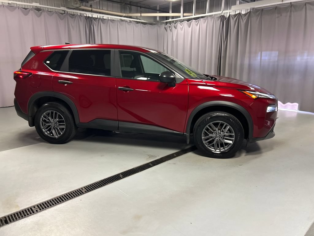 Used 2023 Nissan Rogue S AWD/4WD image 8